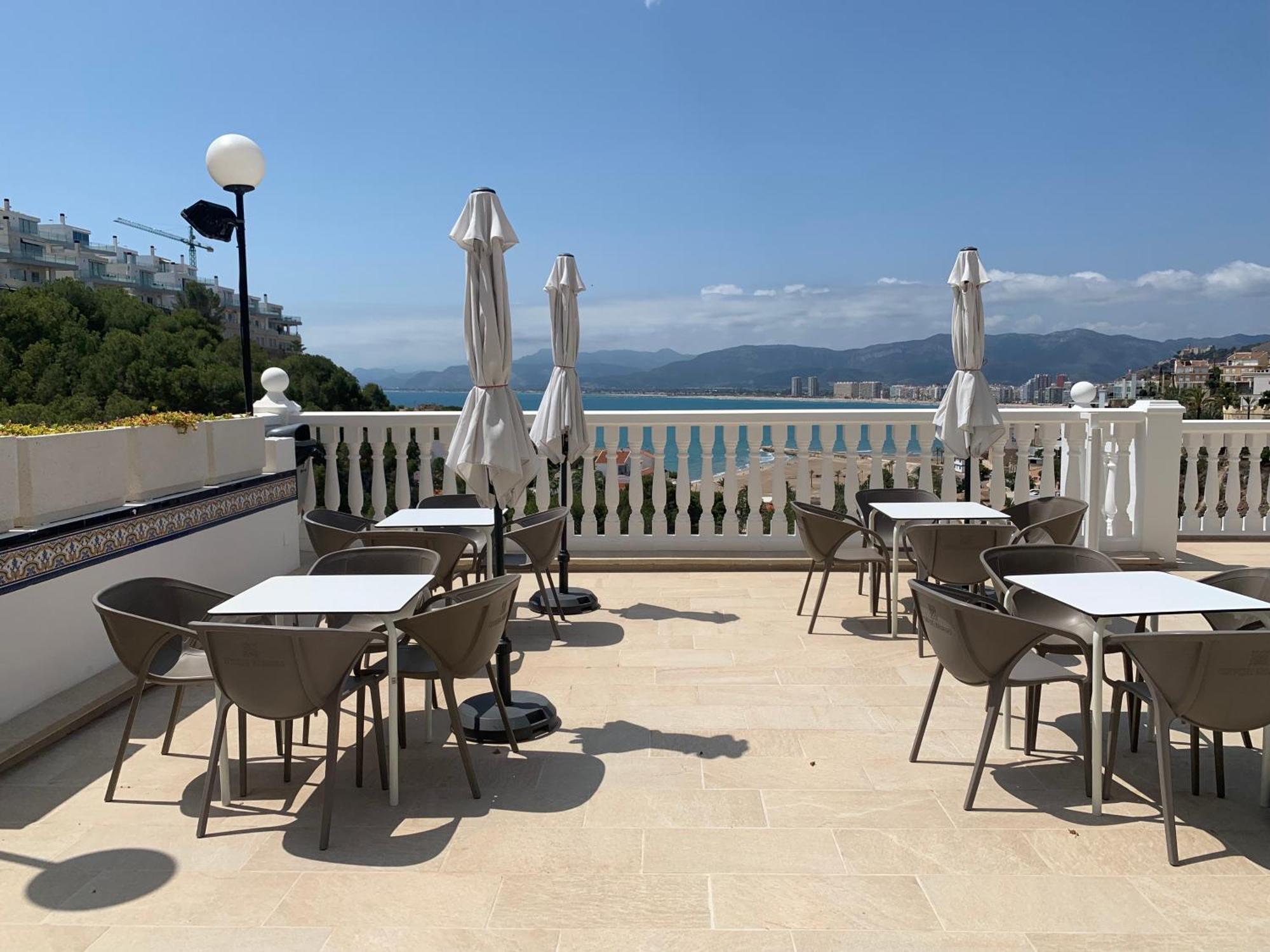 Royal Beach - Appartment With Sea View & Terrace ファロ・デ・クリェラ エクステリア 写真