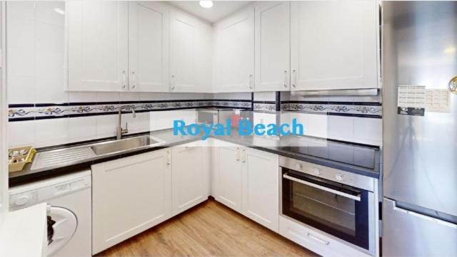 Royal Beach - Appartment With Sea View & Terrace ファロ・デ・クリェラ エクステリア 写真