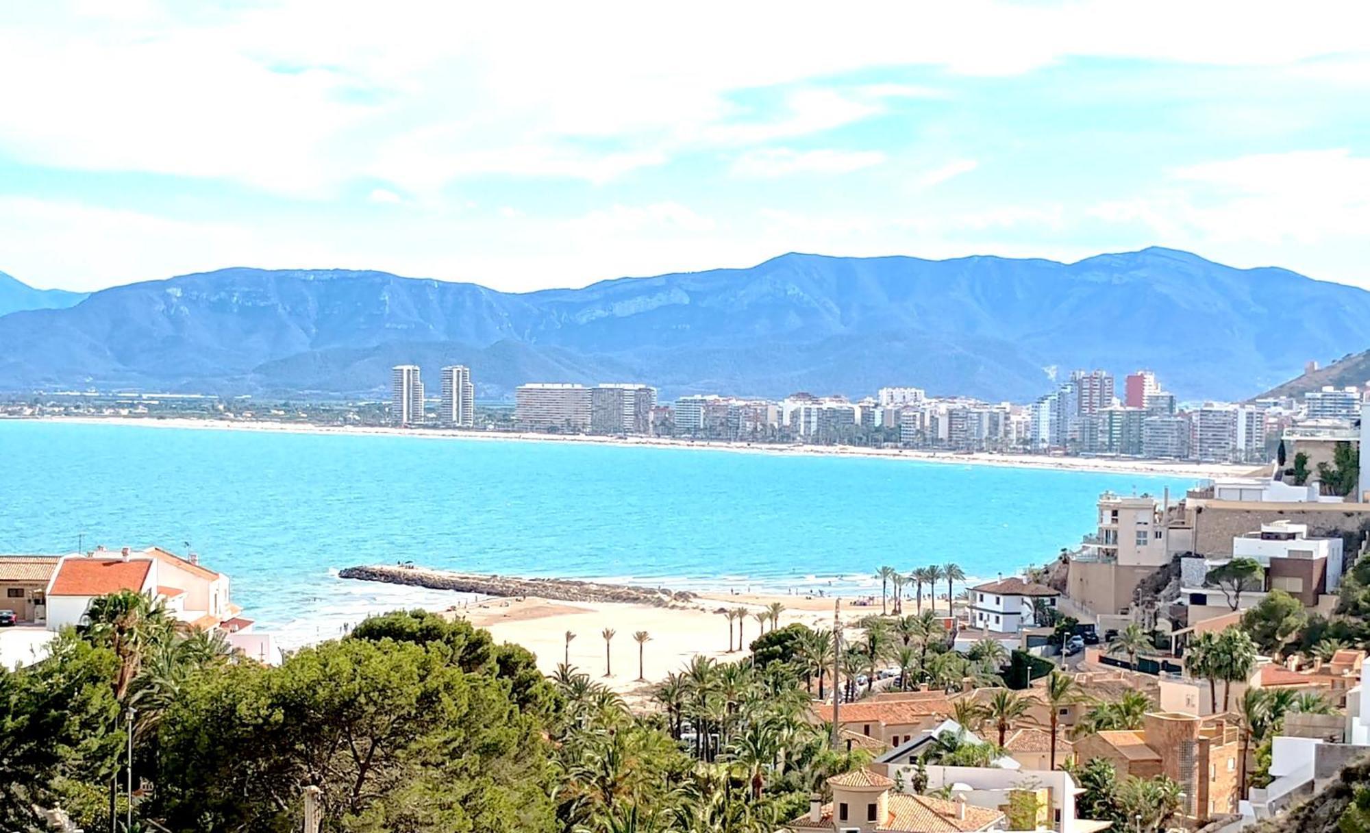 Royal Beach - Appartment With Sea View & Terrace ファロ・デ・クリェラ エクステリア 写真