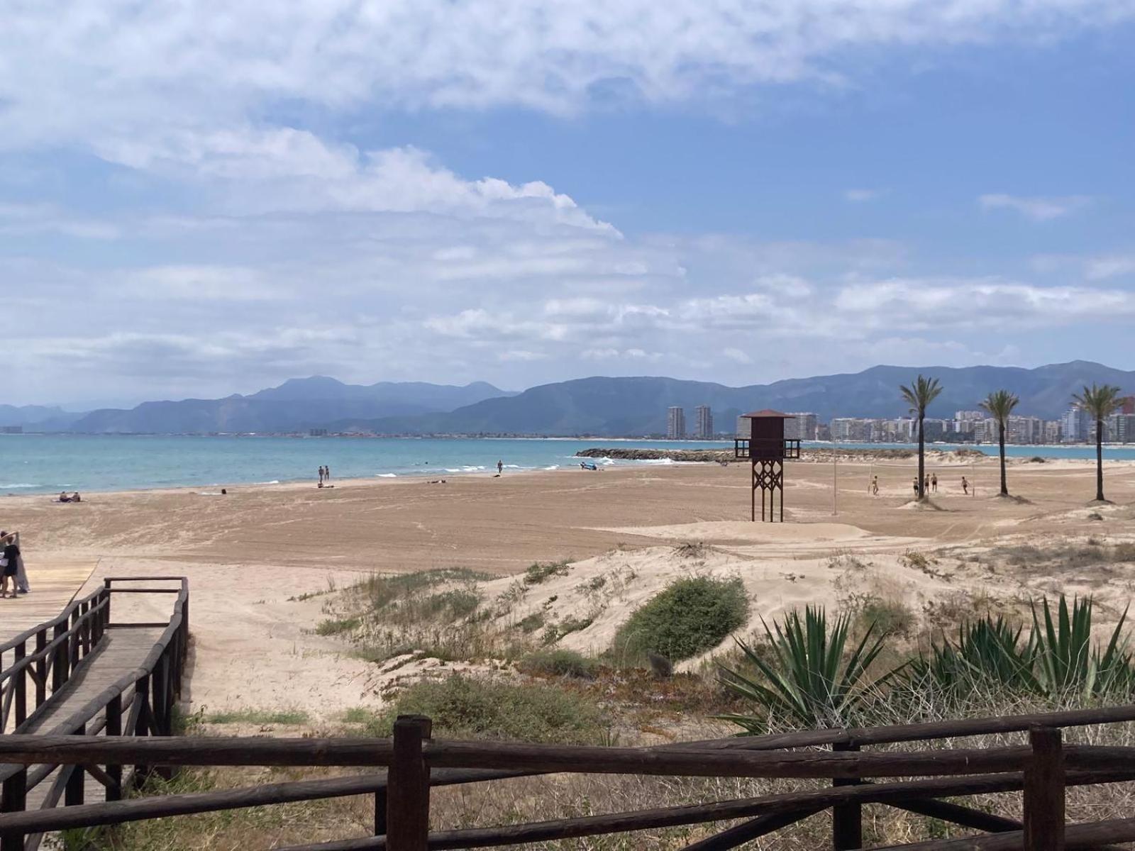 Royal Beach - Appartment With Sea View & Terrace ファロ・デ・クリェラ エクステリア 写真