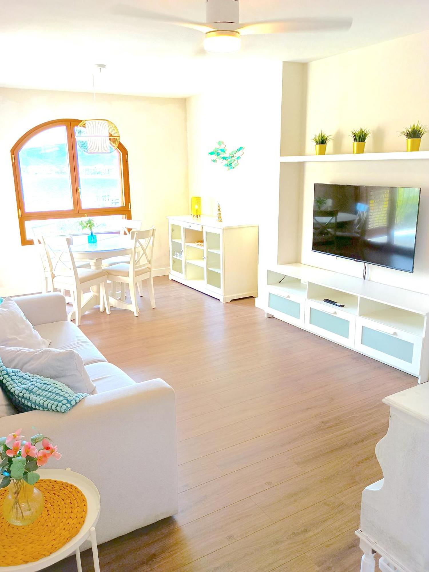 Royal Beach - Appartment With Sea View & Terrace ファロ・デ・クリェラ エクステリア 写真